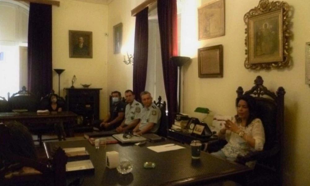 Κέρκυρα: Η δυσχέρεια στην κίνηση οχημάτων επείγουσας ανάγκης οδήγησε σε κατεπείγουσα σύσκεψη